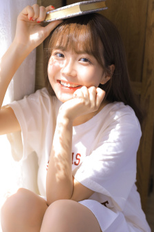 美女胸脯